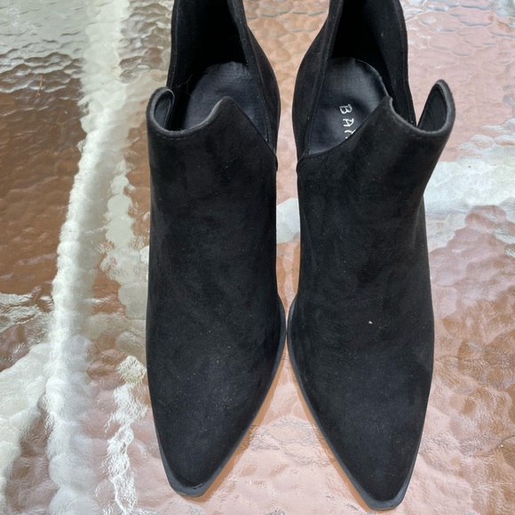 Boot, black. Size 5.5. Ankle bootie. - Picture 2 of 5